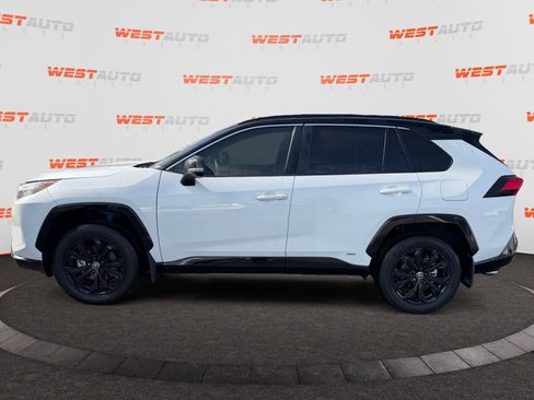 Used 2022 Toyota RAV4 XSE w/ XSE Grade Weather Package AWD/4WD image 2