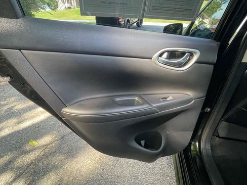 Used 2015 Nissan Sentra SR w/ SR Premium Package FWD image 19