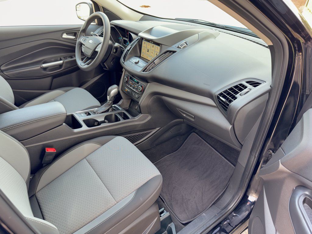 Used 2019 Ford Escape SE FWD image 30