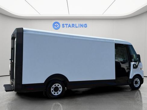 Used 2024 Chevrolet Brightdrop 600 w/ Commercial Equipment Package AWD/4WD image 11