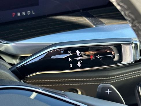 Certified 2025 Cadillac Escalade Premium Luxury image 19