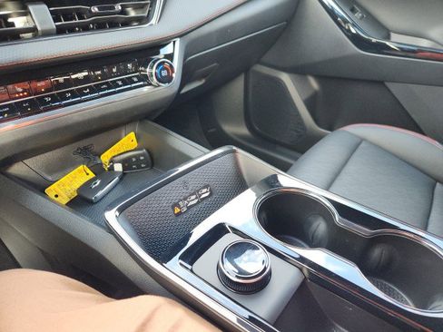 Used 2025 Chevrolet Equinox RS w/ Safety and Technology Package image 46