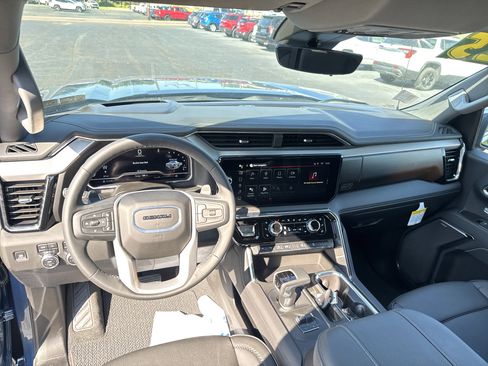 New 2025 GMC Sierra 1500 Denali w/ Technology Package image 14