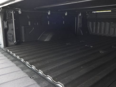 Used 2025 GMC Sierra 2500 AT4 w/ AT4 Premium Plus Package AWD/4WD image 5