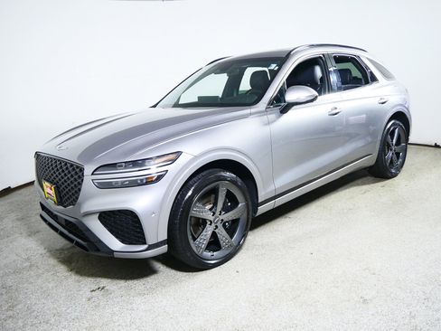 Used 2022 Genesis GV70 3.5T Sport w/ Sport Prestige Package image 3