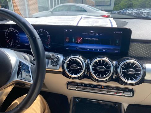 Certified 2025 Mercedes-Benz GLB 250 image 20