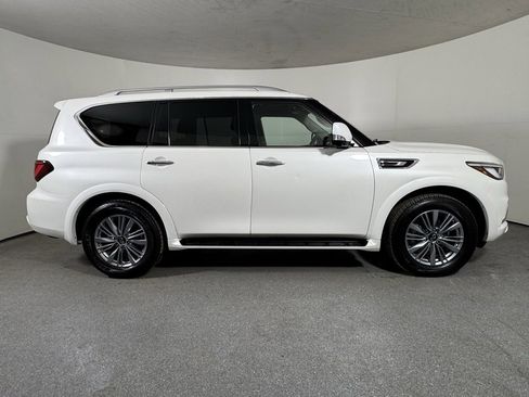 Used 2024 INFINITI QX80 Luxe w/ Cargo Package image 5