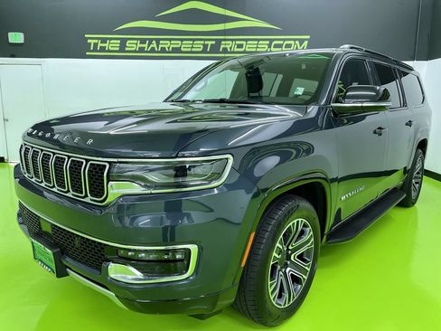 Used 2024 Jeep Wagoneer L Series II w/ Flexible Seating Group AWD/4WD image 5