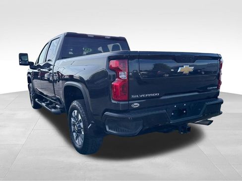 Used 2024 Chevrolet Silverado 2500 Custom w/ Custom Value Package AWD/4WD image 3