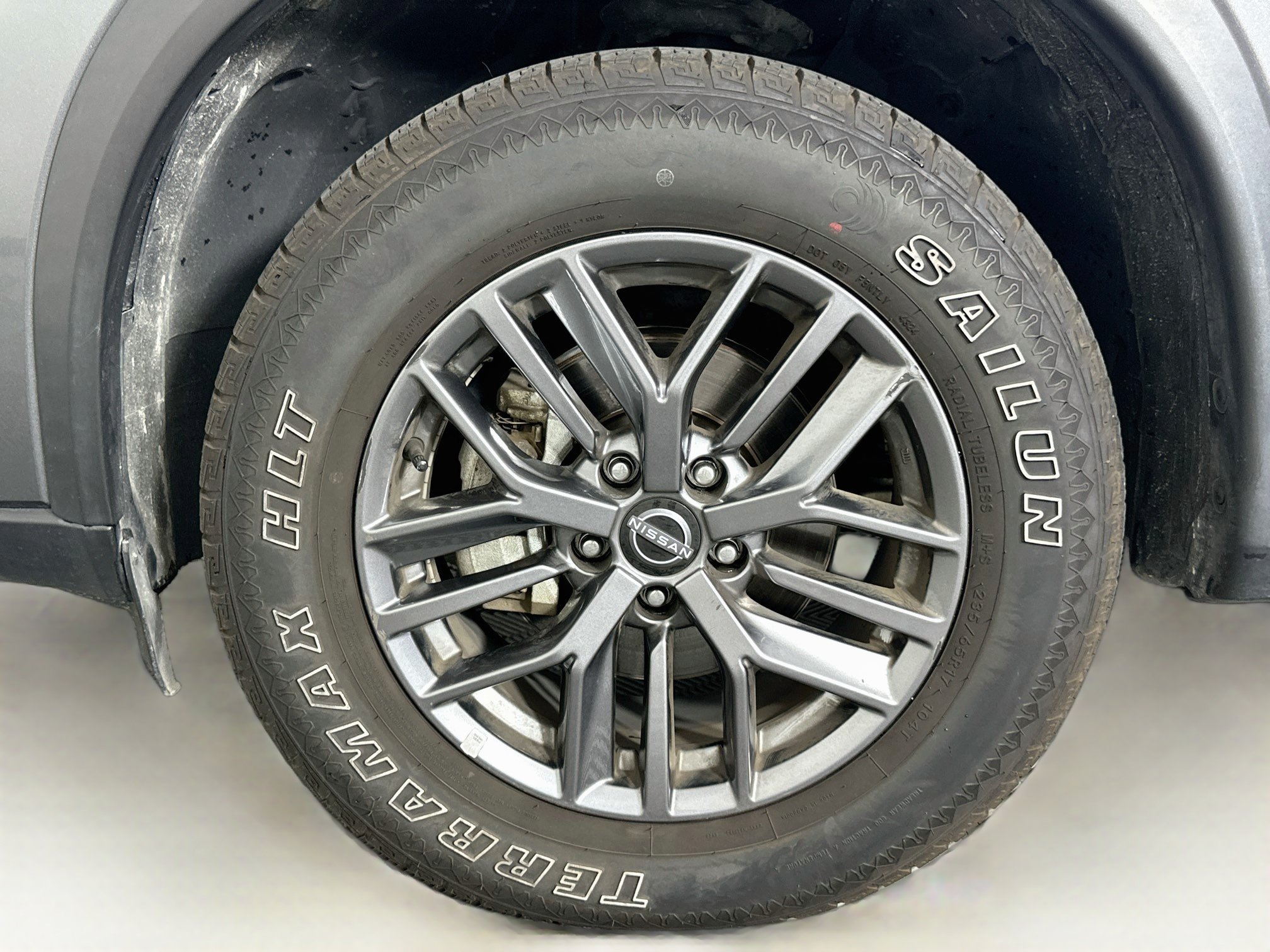 Used 2024 Nissan Rogue S AWD/4WD image 11