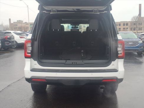 Used 2022 Ford Expedition Limited image 7