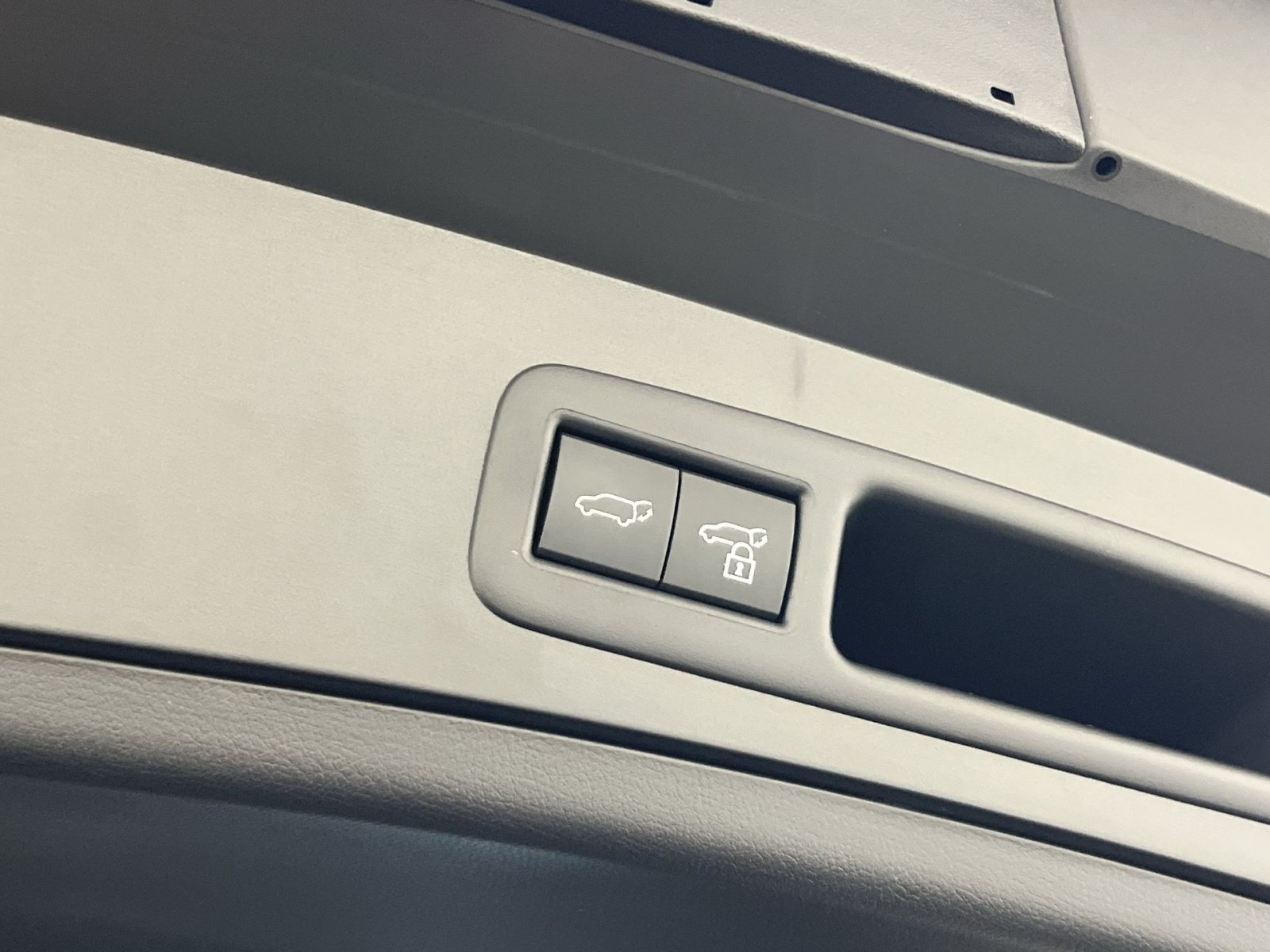 Used 2025 Lexus UX 300h AWD w/ Cold Area Package image 27