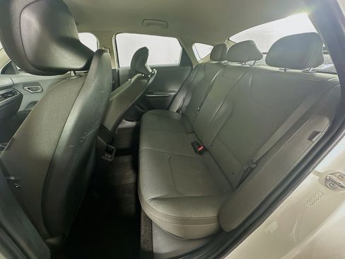 Used 2025 Kia K4 FWD image 27