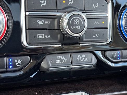 Used 2023 GMC Yukon XL Denali image 44