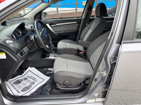 Used 2010 Chevrolet Aveo5 LT w/ Power and Convenience Package FWD image 9