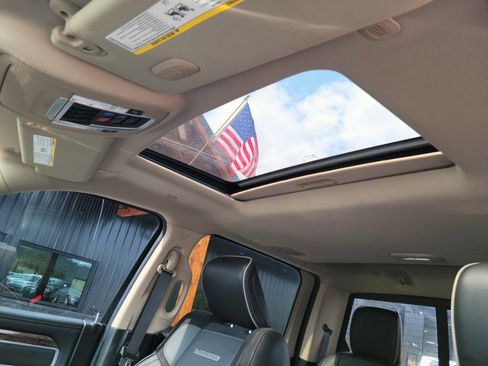 Used 2019 RAM 2500 Laramie image 19