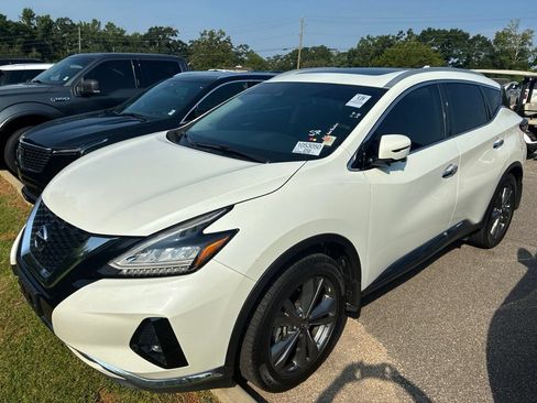 Used 2020 Nissan Murano Platinum FWD image 2