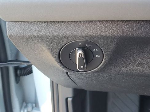 New 2026 Volkswagen Jetta SE FWD image 27