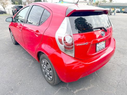 Used 2014 Toyota Prius C Two image 4