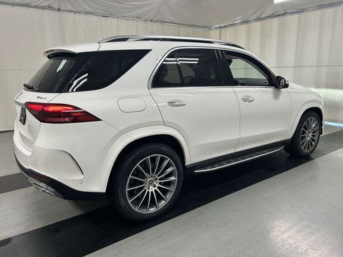 Used 2024 Mercedes-Benz GLE 450e 4MATIC image 2