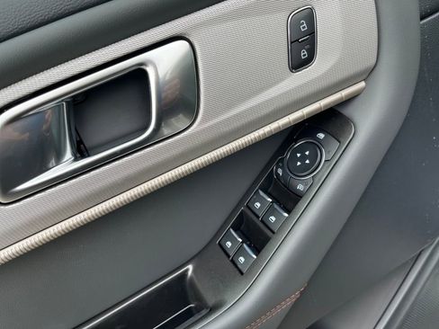 New 2026 Ford Explorer Active w/ Active Comfort Package image 11