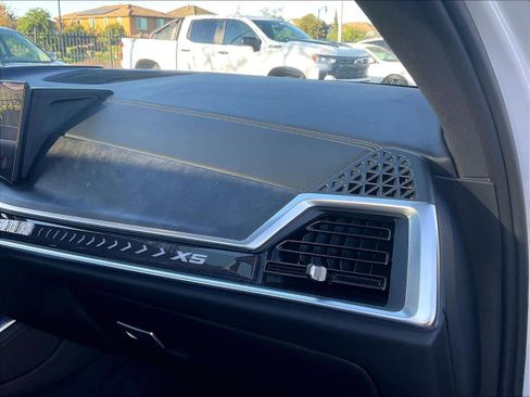 Used 2024 BMW X5 sDrive40i image 17