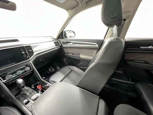 Used 2022 Volkswagen Atlas SEL R-Line image 5