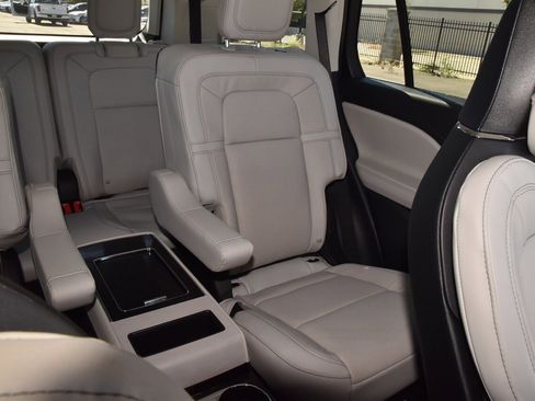 New 2026 Lincoln Aviator Reserve w/ Luxury Package image 23