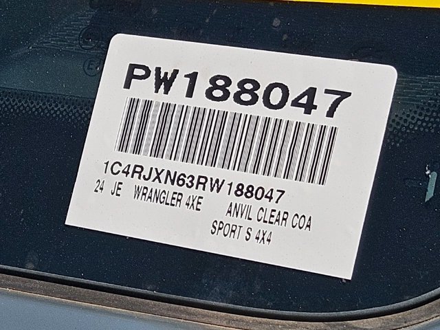Used 2024 Jeep Wrangler Unlimited AWD/4WD image 14