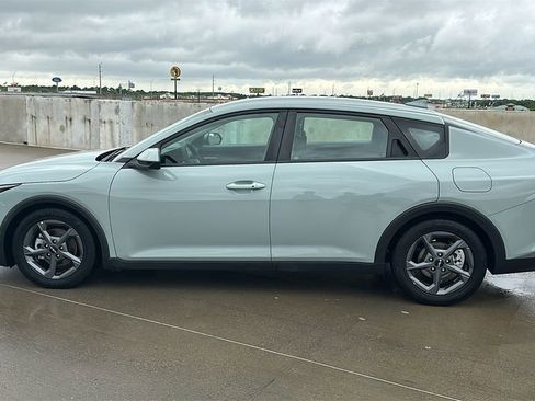 Used 2025 Kia K4 FWD image 9