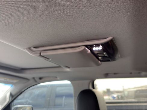Used 2016 Chevrolet Tahoe LT RWD image 13