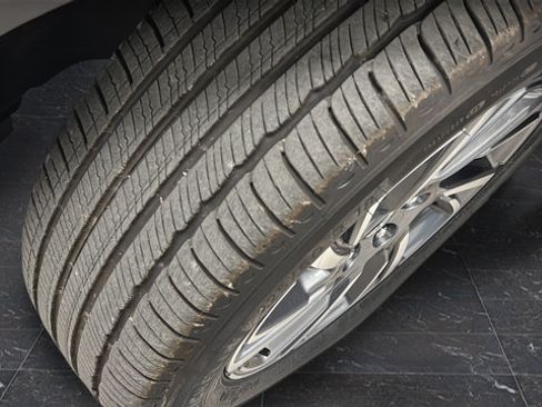 Used 2025 Lincoln Corsair AWD image 36