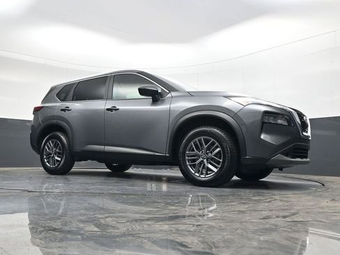 Used 2023 Nissan Rogue S image 27