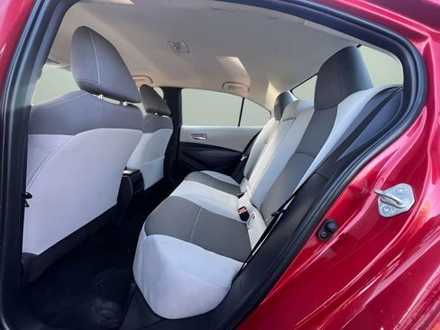 Used 2021 Toyota Corolla LE image 16