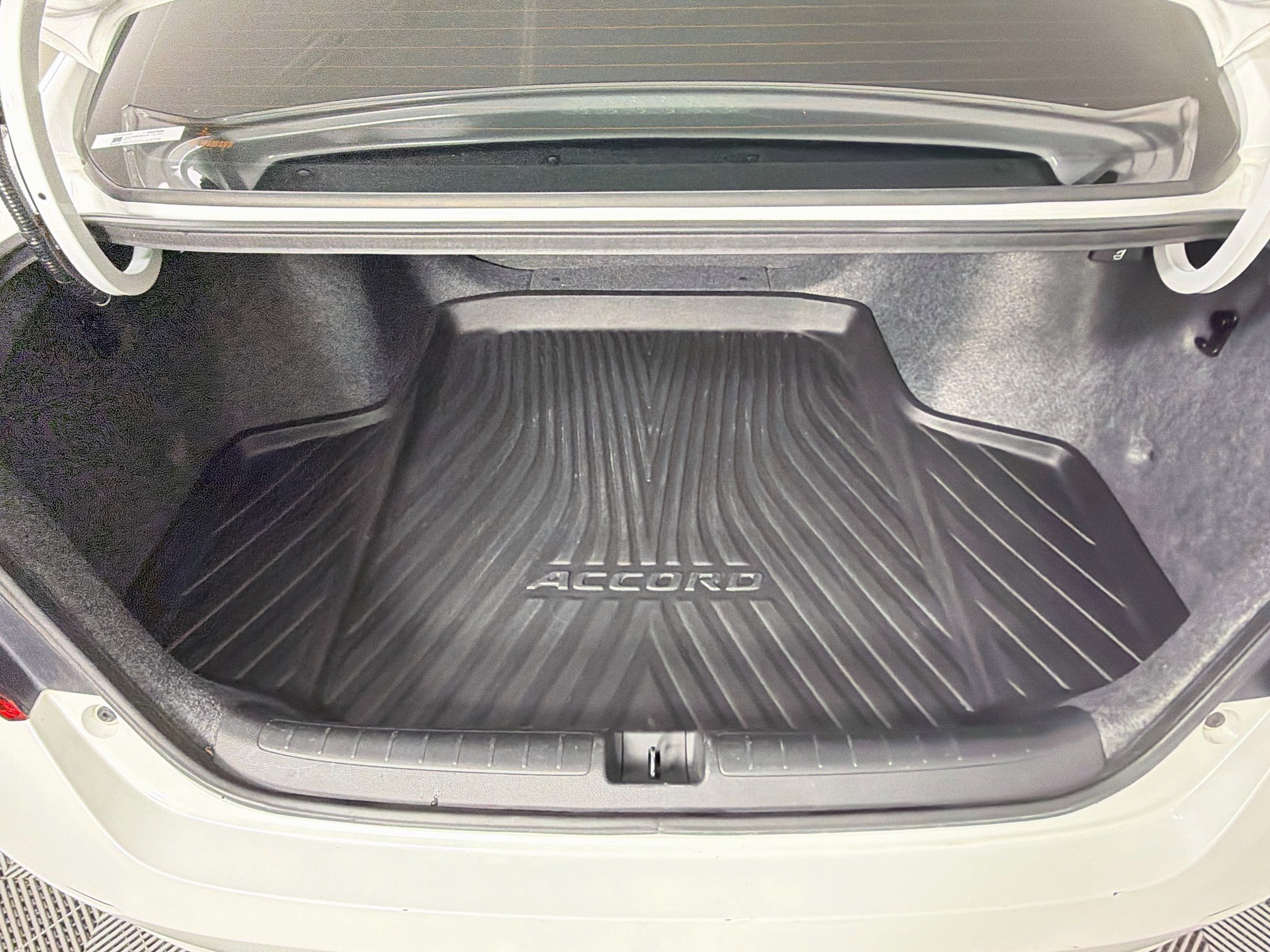 Used 2020 Honda Accord LX image 27
