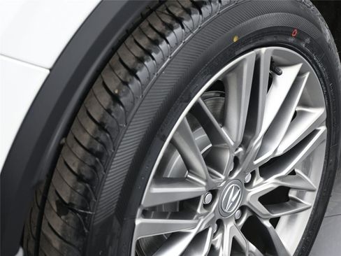 Certified 2023 Acura MDX SH-AWD w/Advance image 11