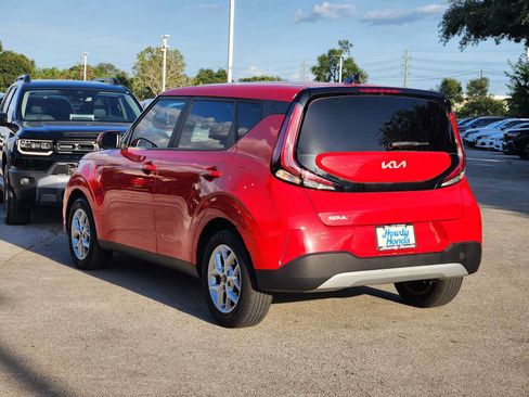 Used 2023 Kia Soul S FWD image 5