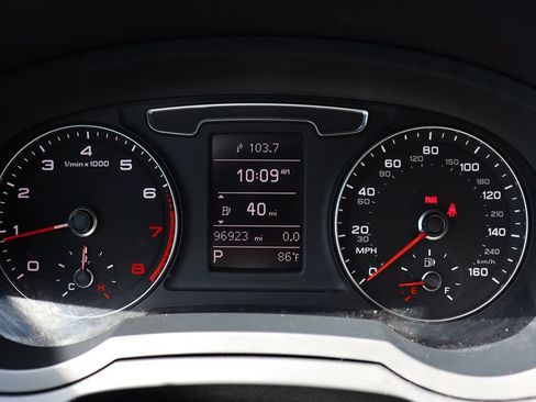 Used 2018 Audi Q3 2.0T Premium w/ Convenience Package AWD/4WD image 43