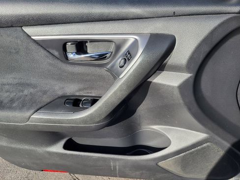 Used 2015 Nissan Altima 2.5 SV image 14