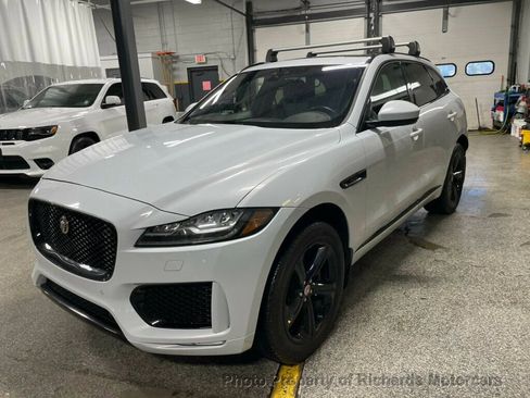 Used 2020 Jaguar F-PACE Checkered Flag image 4