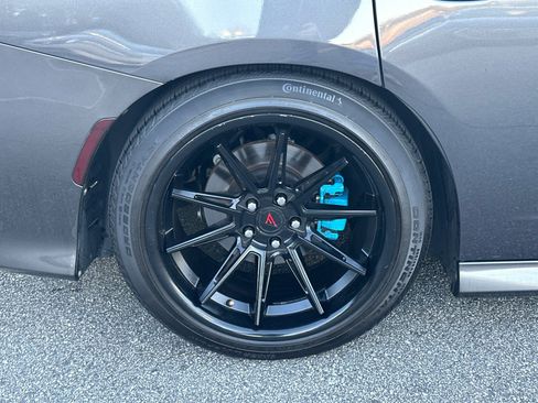 Used 2019 Dodge Charger R/T image 17