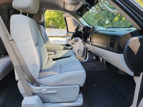 Used 2009 Chevrolet Silverado 1500 LT w/ Texas Edition image 30