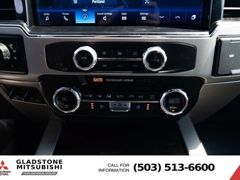 Used 2022 Ford F350 Lariat w/ Lariat Ultimate Package AWD/4WD image 16