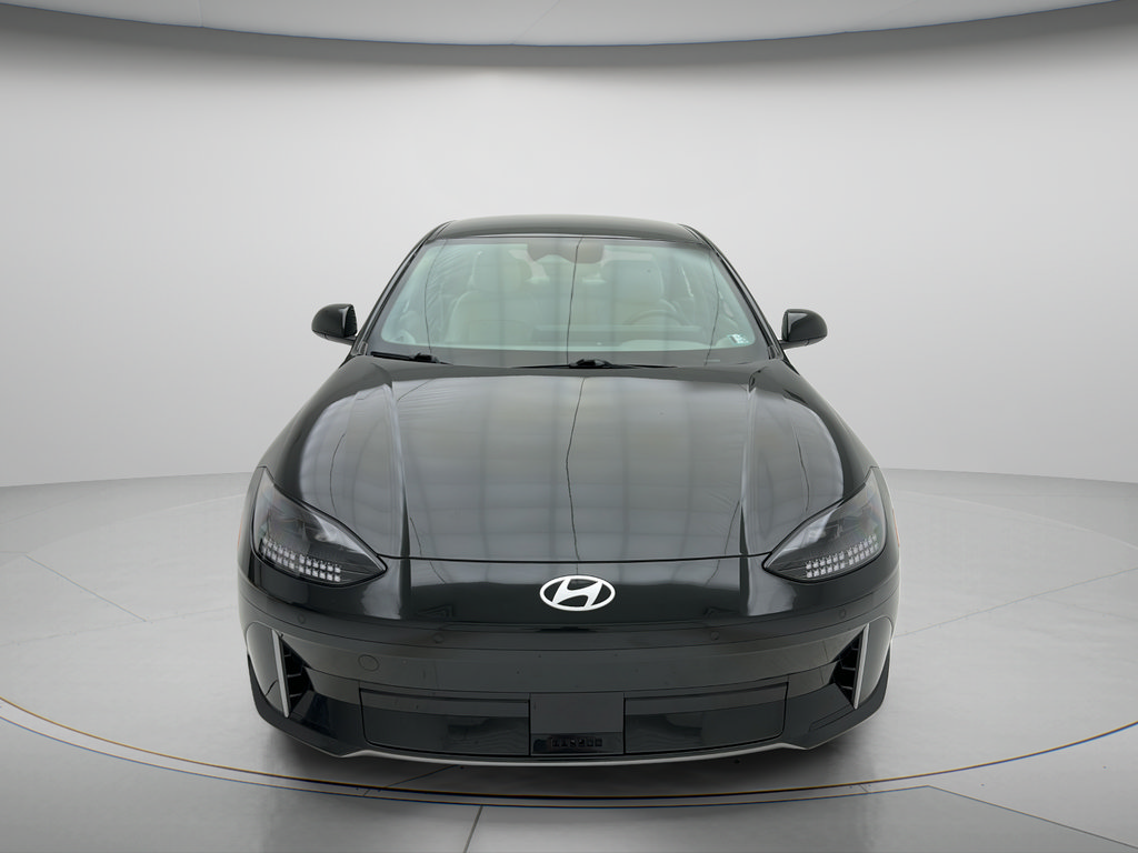 Used 2023 Hyundai Ioniq 6 SEL AWD/4WD image 2