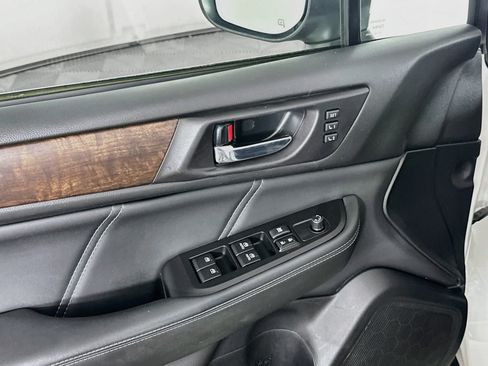 Used 2019 Subaru Outback 2.5i Limited AWD/4WD image 15