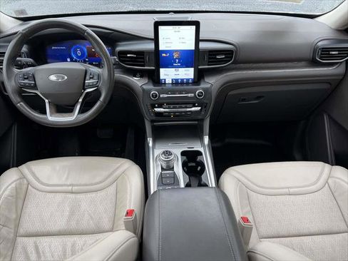 Used 2020 Ford Explorer Platinum w/ Premium Technology Package image 13