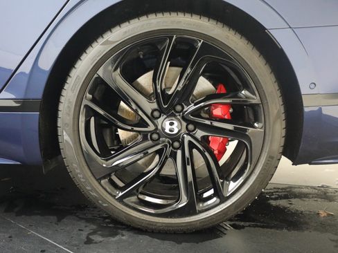 Certified 2025 Bentley Flying Spur Plug-In Hybrid image 11