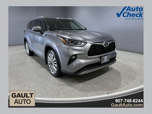 Certified 2026 Toyota Highlander Platinum AWD/4WD image 1