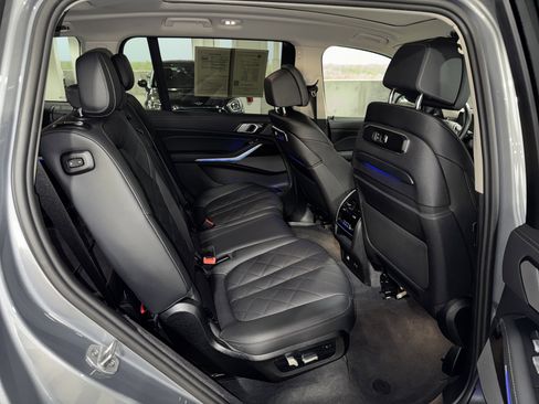 Used 2024 BMW X7 xDrive40i image 12