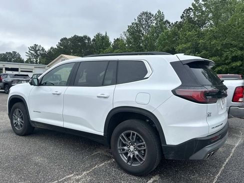 Used 2025 GMC Acadia Elevation AWD/4WD image 8